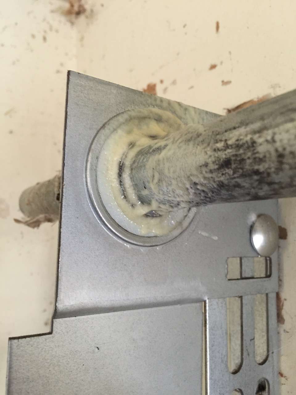 Garage door bearing plate
