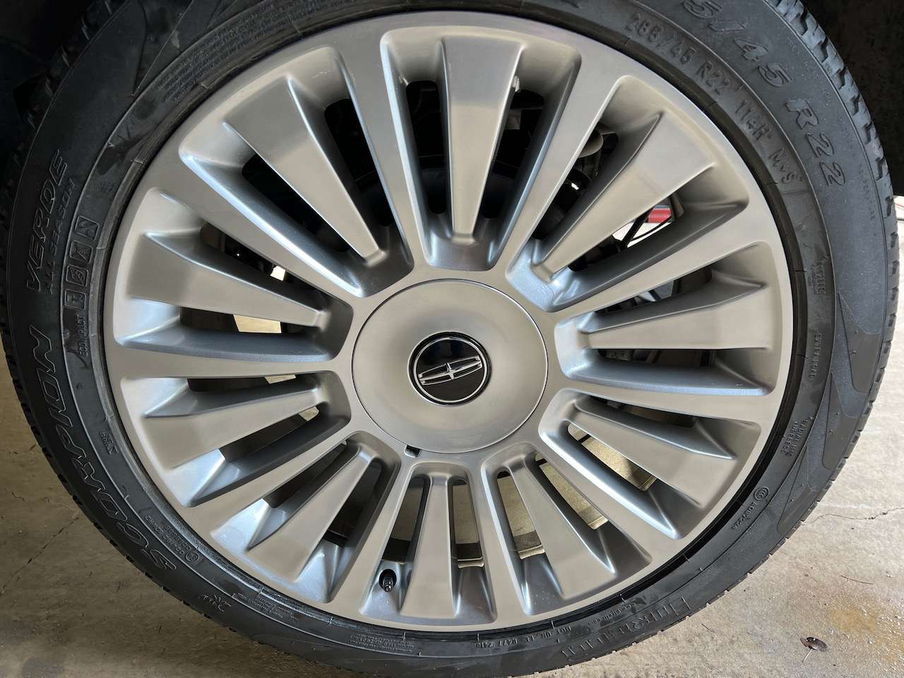 2015 Lincoln Navigator wheel restored and painted.