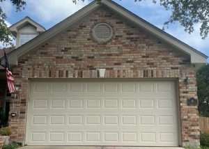 Garage Door Tips for Realtors and Property Managers
